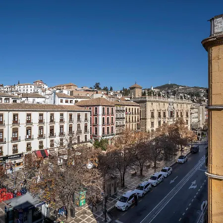 Home4u, Plaza Nueva 1 * Granada